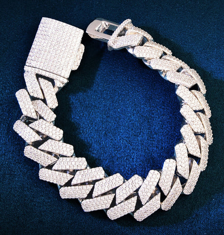 VVS1 Moissanite Iced Out Cuban Bracelet