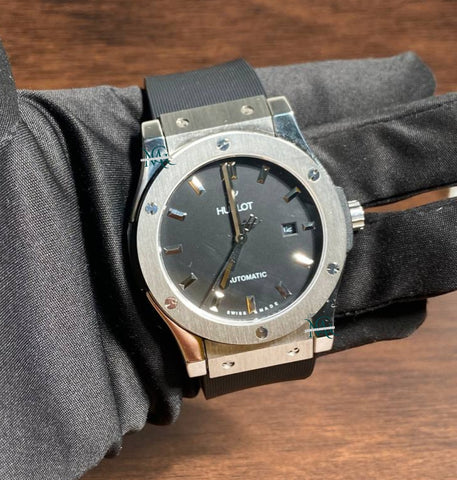Black Rubber Strap Daily Wear Watch