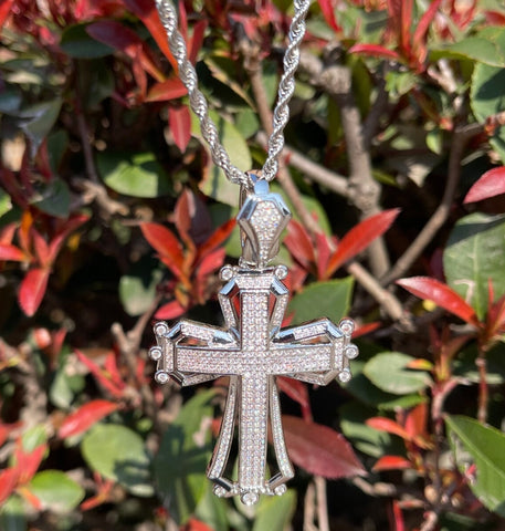 Iced Out Hollow Cross VVS Moissanite Hip Hop Pendant