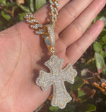Rapper Style Cross Pendant Crafted In Moissanite