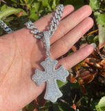Rapper Style Cross Pendant Crafted In Moissanite
